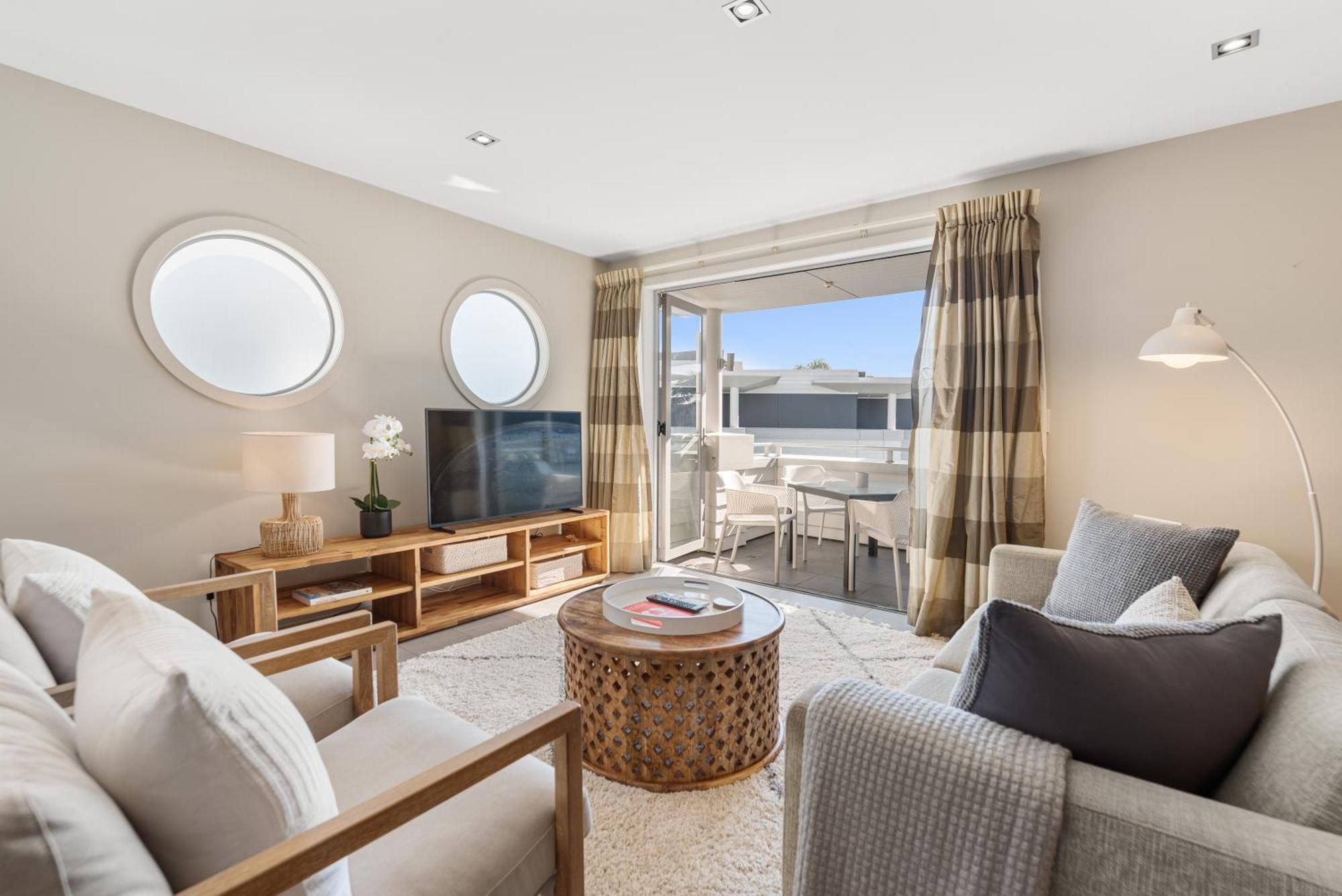 Paihia 2 Bedroom Apartment With Pool ภายนอก รูปภาพ