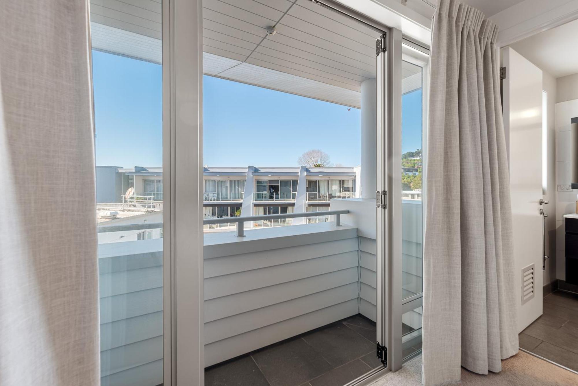 Paihia 2 Bedroom Apartment With Pool ภายนอก รูปภาพ